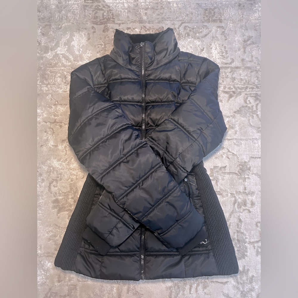 Nautica Black Puffer Jacket with High Collar and Quilted Design